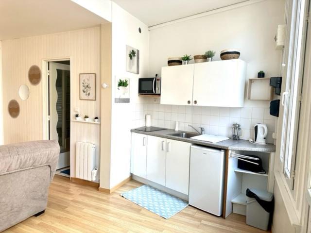 Apartment Studio, Sea And The *